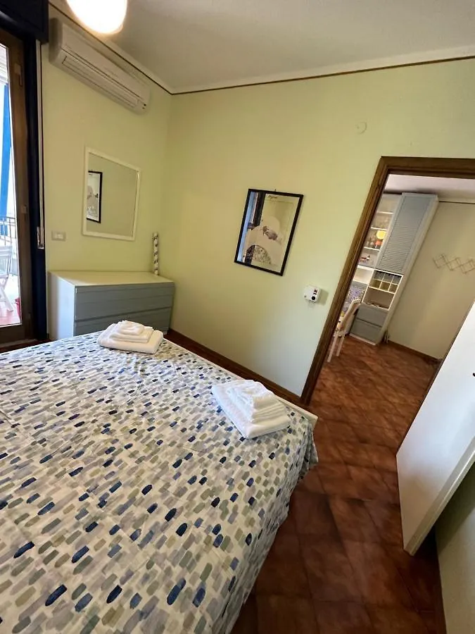 Roberto House Beach - Taormina Mare 지아르디니낙소스